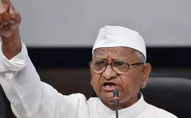 Chadha, others wouldn't have left AAP had it followed 'right' path: Anna Hazare